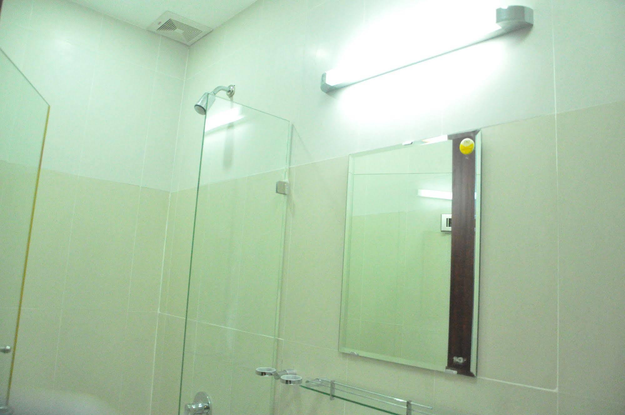 Poonsa Serviced Apartment โฮจิมินห์ซิตี้ ภายนอก รูปภาพ